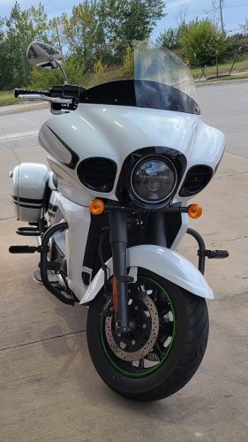 Click to view full screen Kawasaki Voyager 1700 Vaquero Windshield | Windscreen photo review