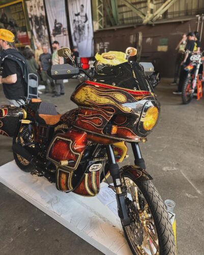 Click to view full screen Harley-Davidson FXRT / FXRD / FXRP Headlight Cover photo review