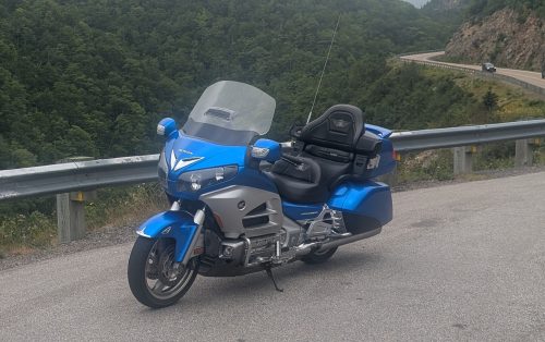 Click to view full screen Honda Gold Wing GL1800 Replacement Windshield 2001-2017 photo review