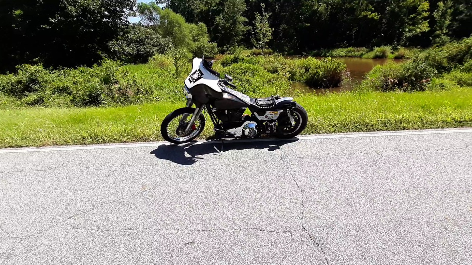 Click to view full screen Electra Glide Windshield 1986-1995 | Harley Davidson® | Replacement Screen photo review