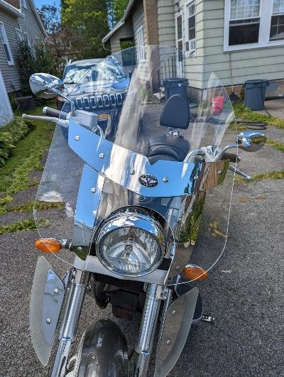 Click to view full screen Victory Kingpin Windshield | Replacement photo review