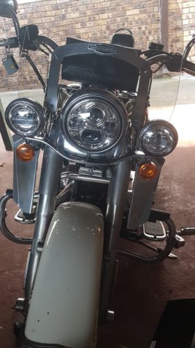Harley-Davidson | Softail Deluxe/Heritage/Fat Boy Windshield fits Nostalgic HD Detachable Brackets | 1988-2017 photo review