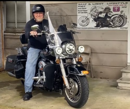 Click to view full screen Road King | Harley Davidson Replacement Windshield (5 Holes Across Horizontal Bracket) photo review