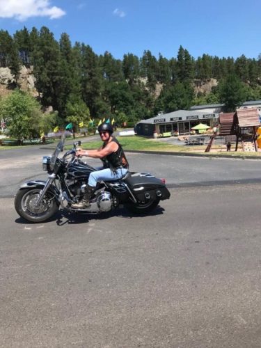 Road King | Harley Davidson Replacement Windshield (5 Holes Across Horizontal Bracket) photo review