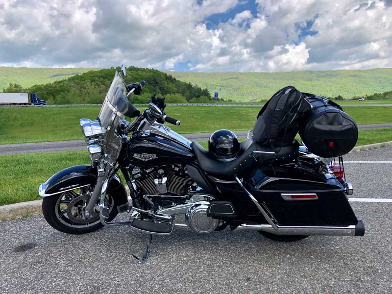 Harley-Davidson-Road-King-custom-replacement-windshield