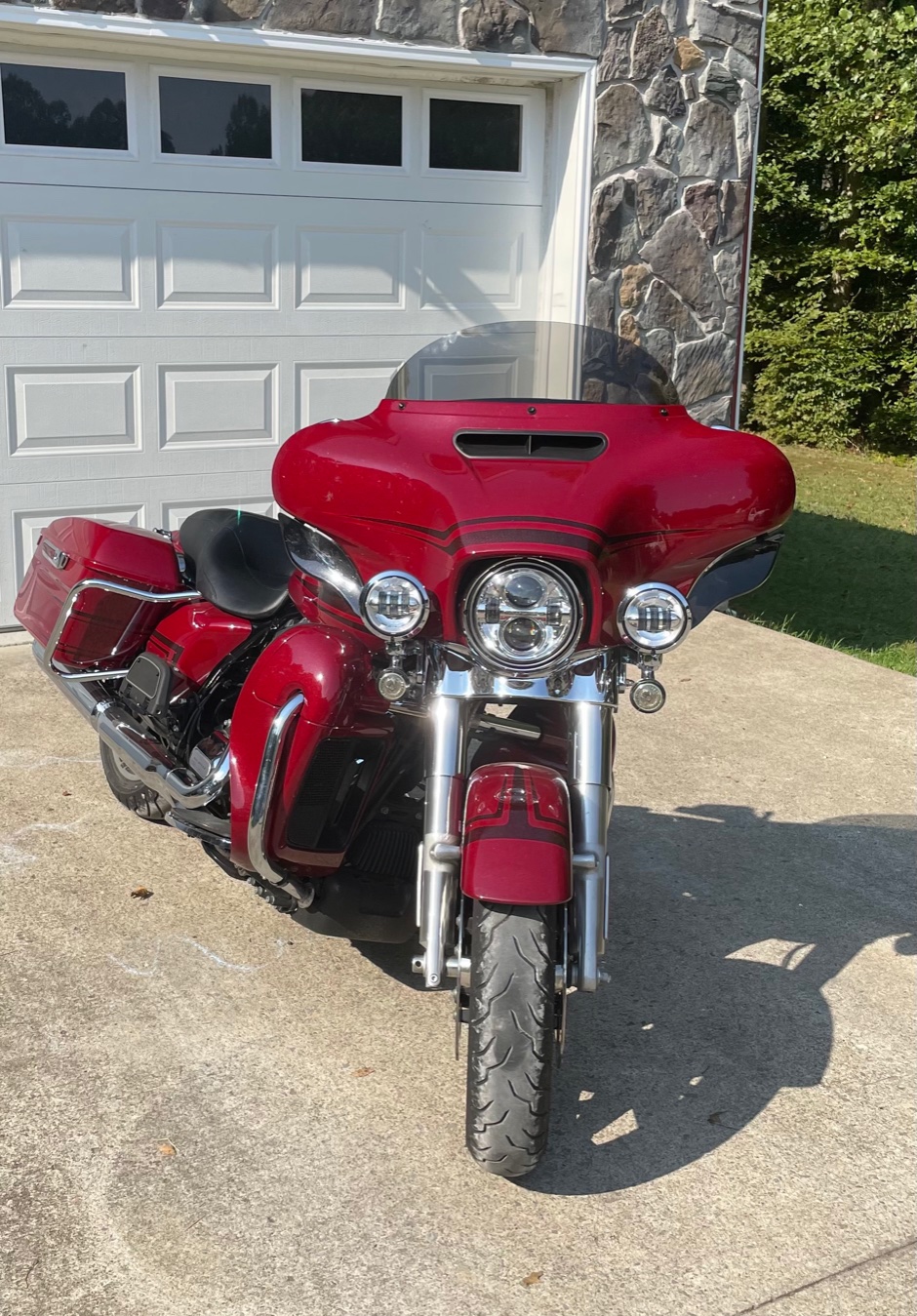 Click to view full screen Electra Glide/Limited | 2021 Revival Windshield & 2014-Present | Harley-Davidson® Windshields photo review