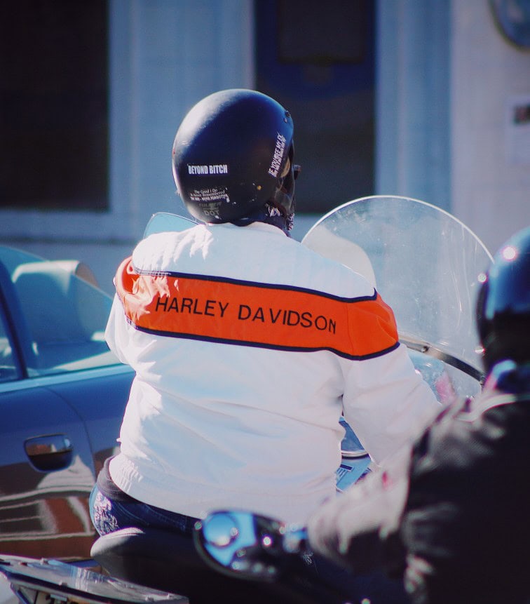 Two Kinds of People that Harley-Davidson Riders Love, and One Kind they Hate 5 harley davidson windshields harley