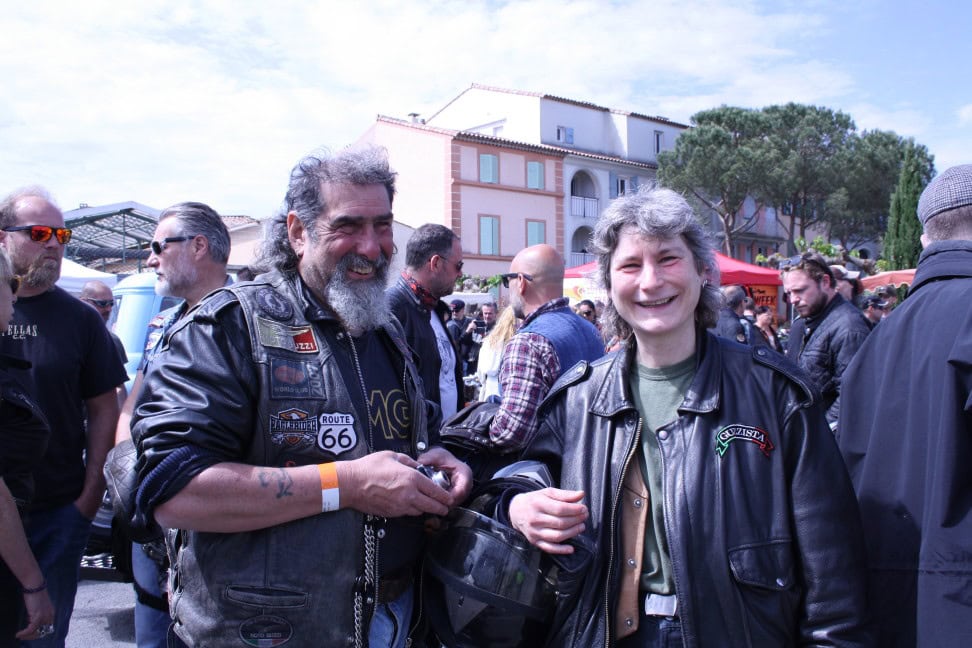 Two Kinds of People that Harley-Davidson Riders Love, and One Kind they Hate 2 harley riders